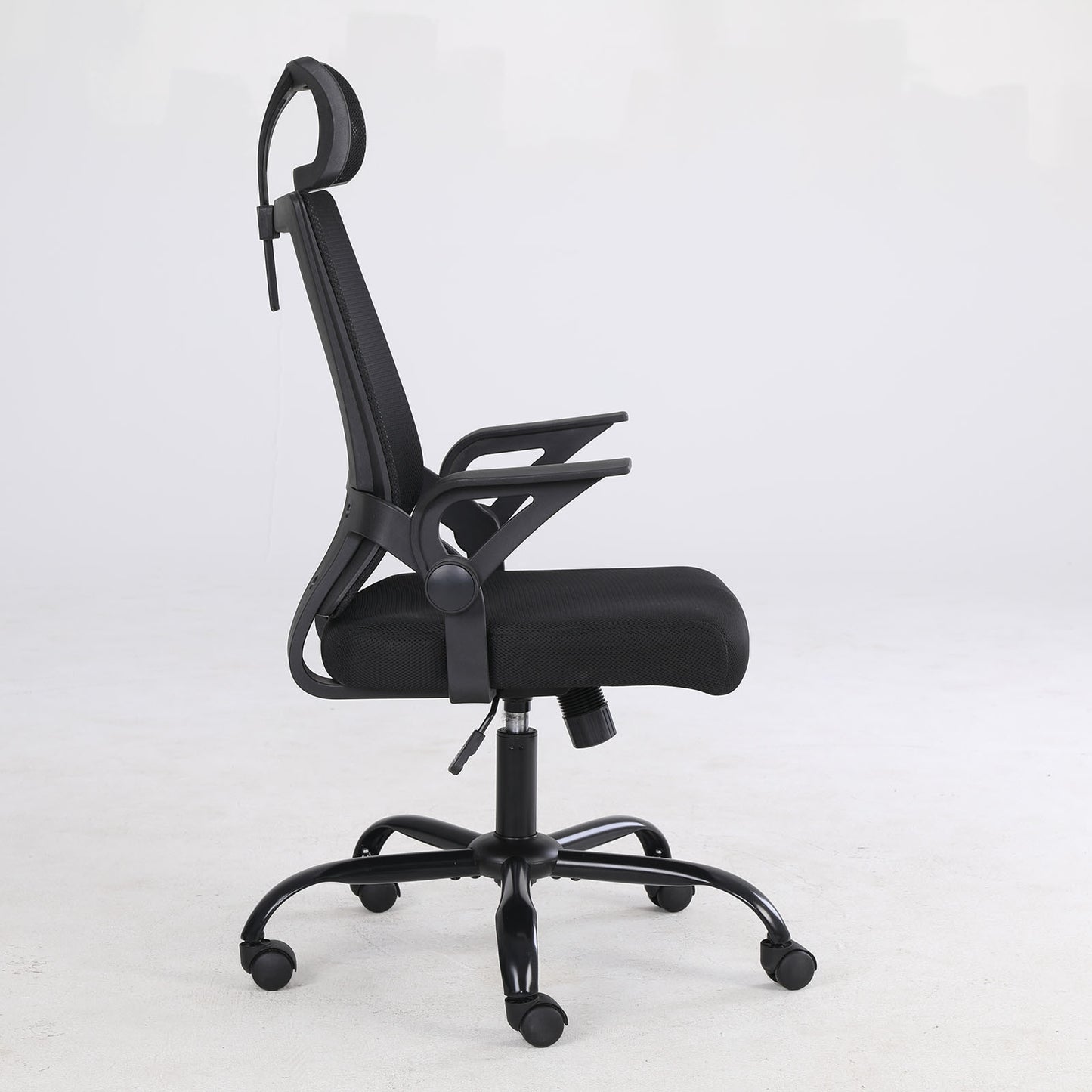 Ergonomic mesh executive office chair, computer chair with lumbar support and adjustable armrest, comfortable work desk and chair, suitable for conference office and family (black)